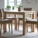 Mesa 4 cadeiras: conforto e estilo compacto ideal para refeições em família pequenas
