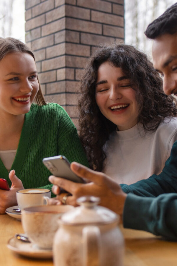Como jogar truco online com amigos no celular
