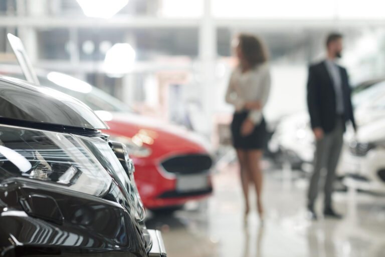 Diferença entre comprar em concessionária Toyota e lojas multimarcas