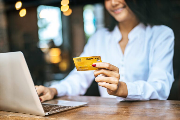 Como pagar a fatura do cartão de crédito pelo Pix?