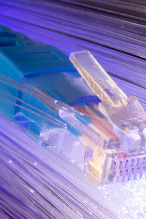 Conversor de fibra óptica: quando usar e quais problemas ele resolve em redes corporativas